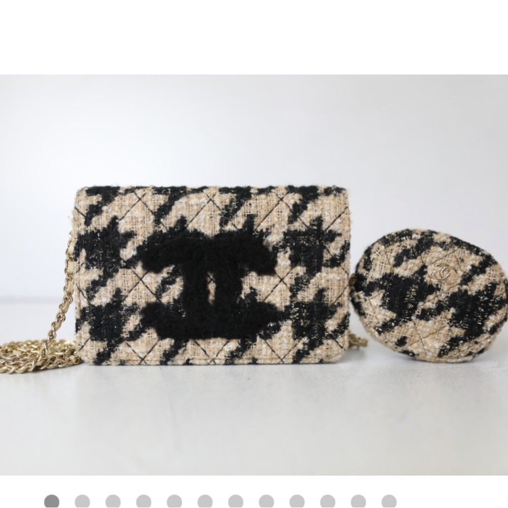 Chanel wallet on chain with pouch,100% AUTHENTIC
